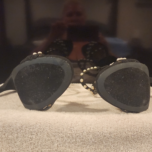 Heels - Picture 5 of 5